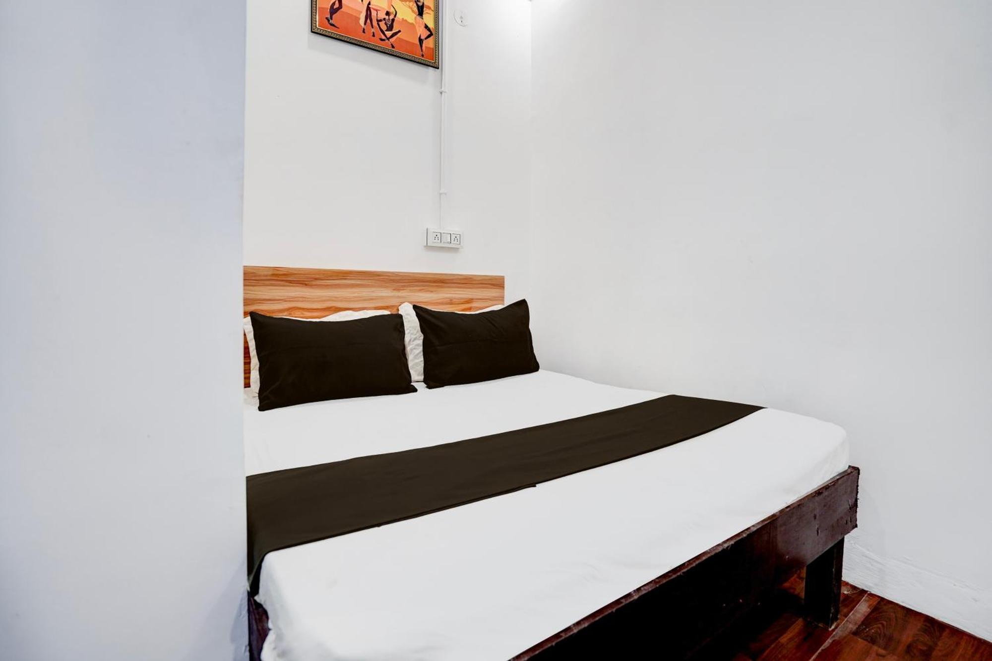 Hotel O Le Empire Stay House Neu-Delhi Exterior foto