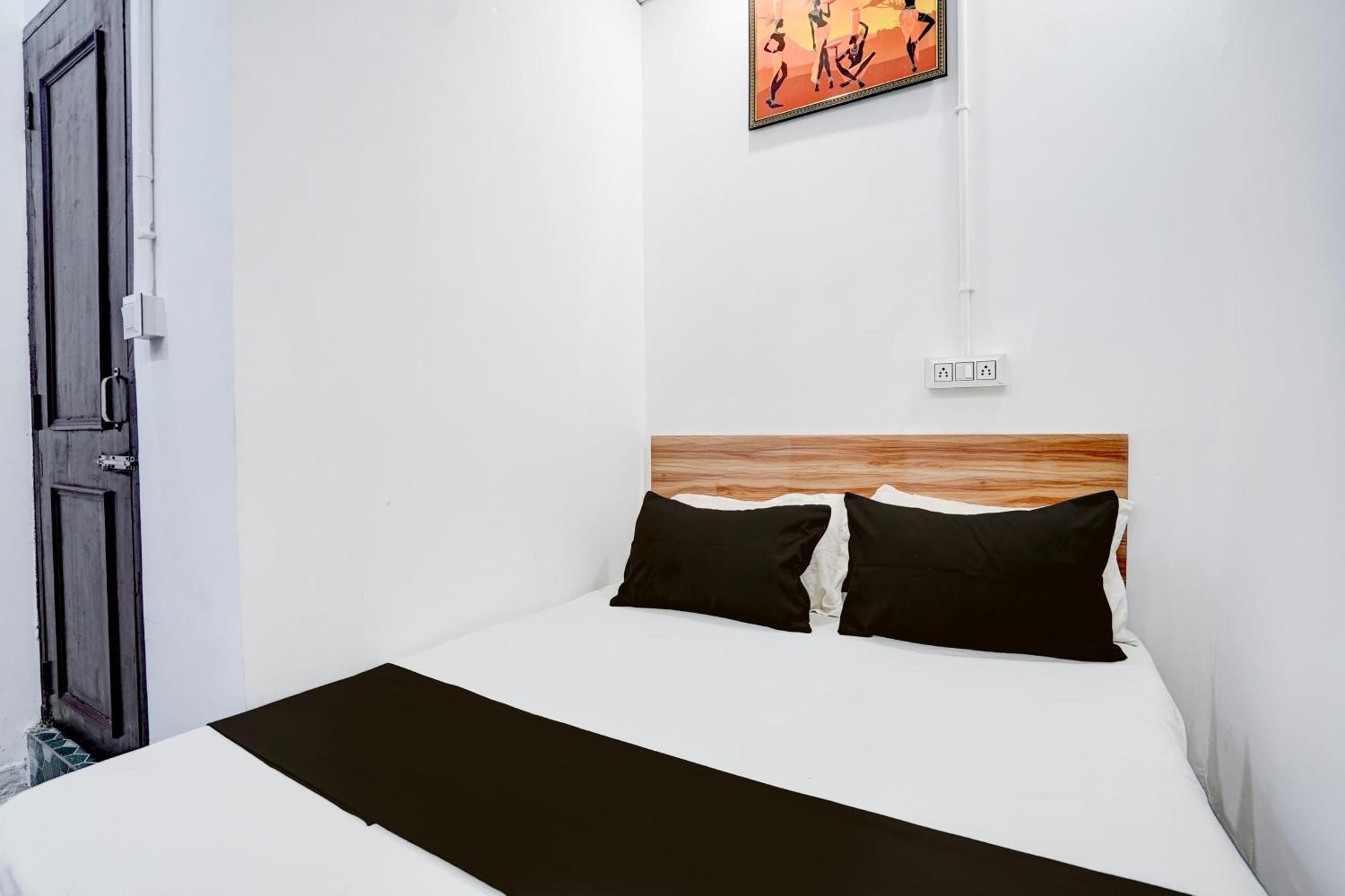 Hotel O Le Empire Stay House Neu-Delhi Exterior foto