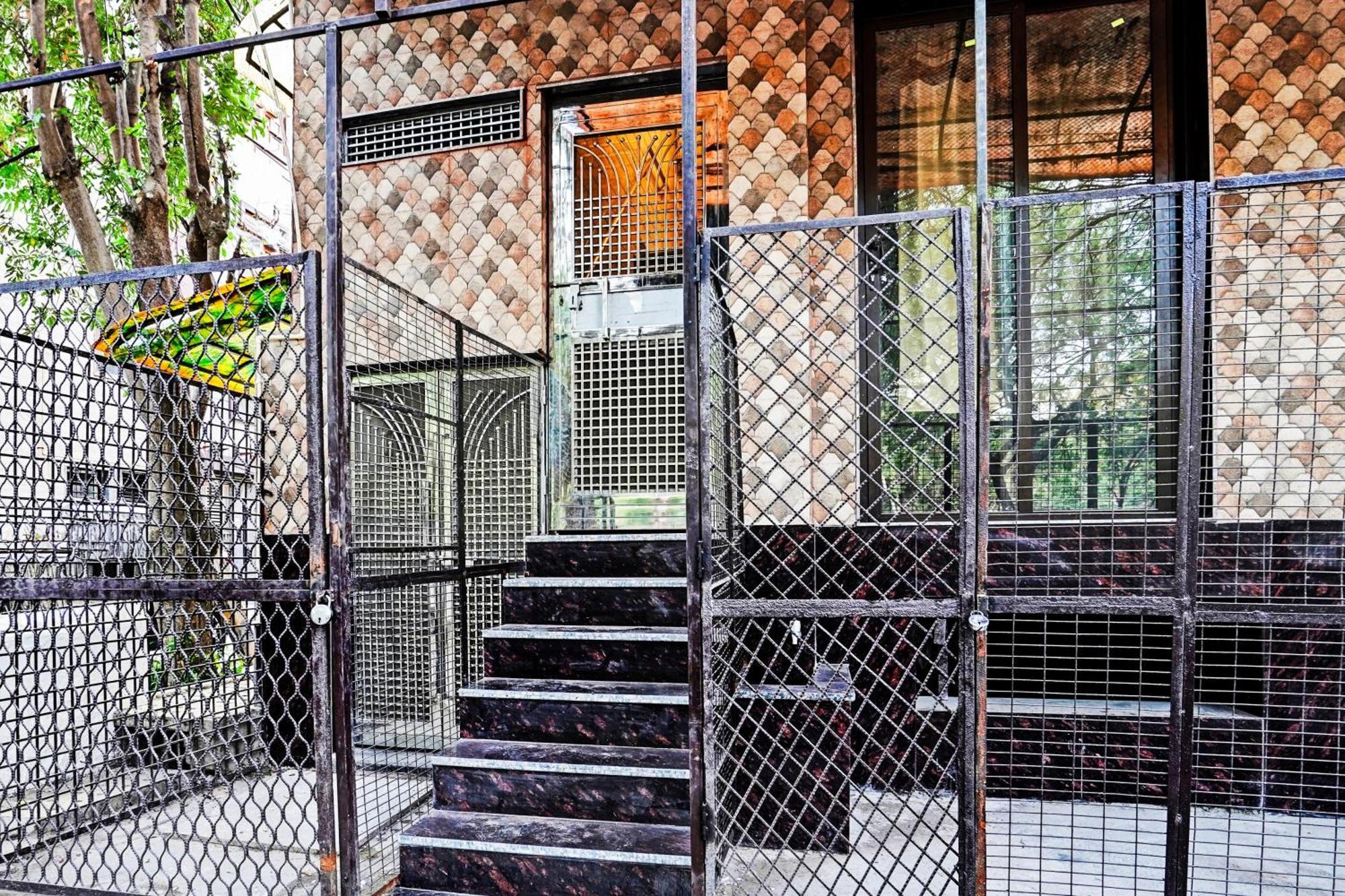 Hotel O Le Empire Stay House Neu-Delhi Exterior foto